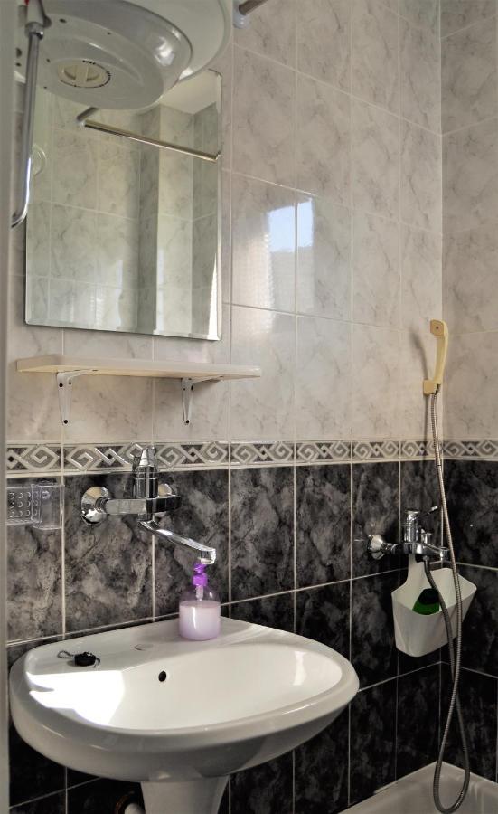 Yeshill & Apartment Budva