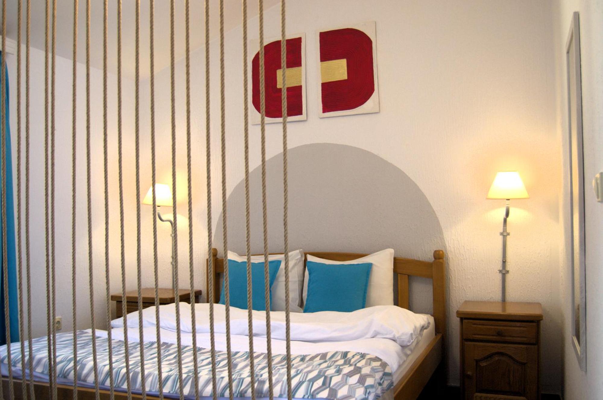 Yeshill & * Budva