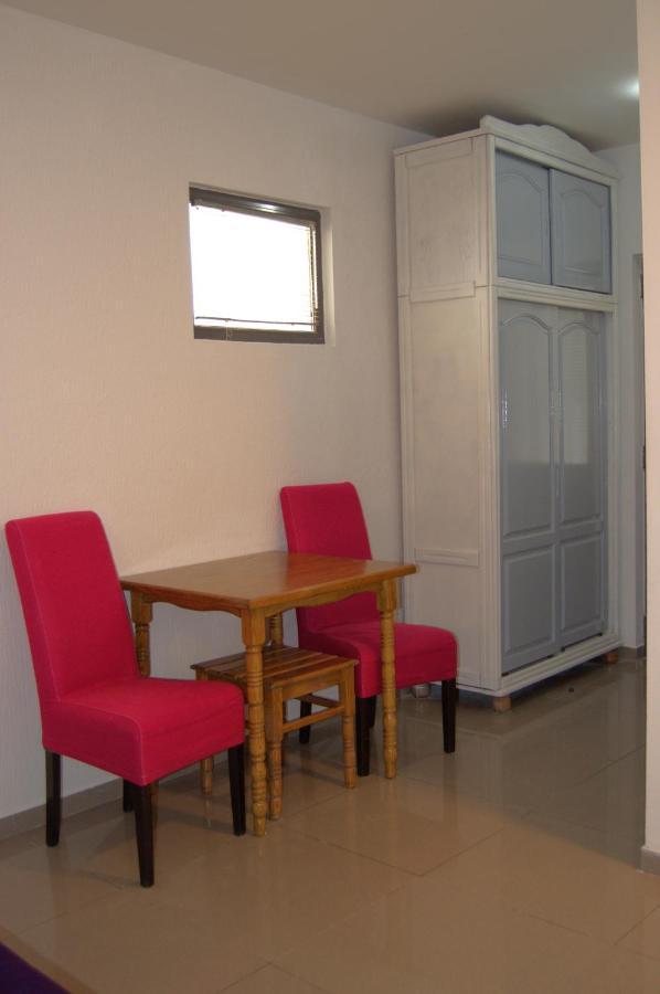 Apartment Yeshill & *