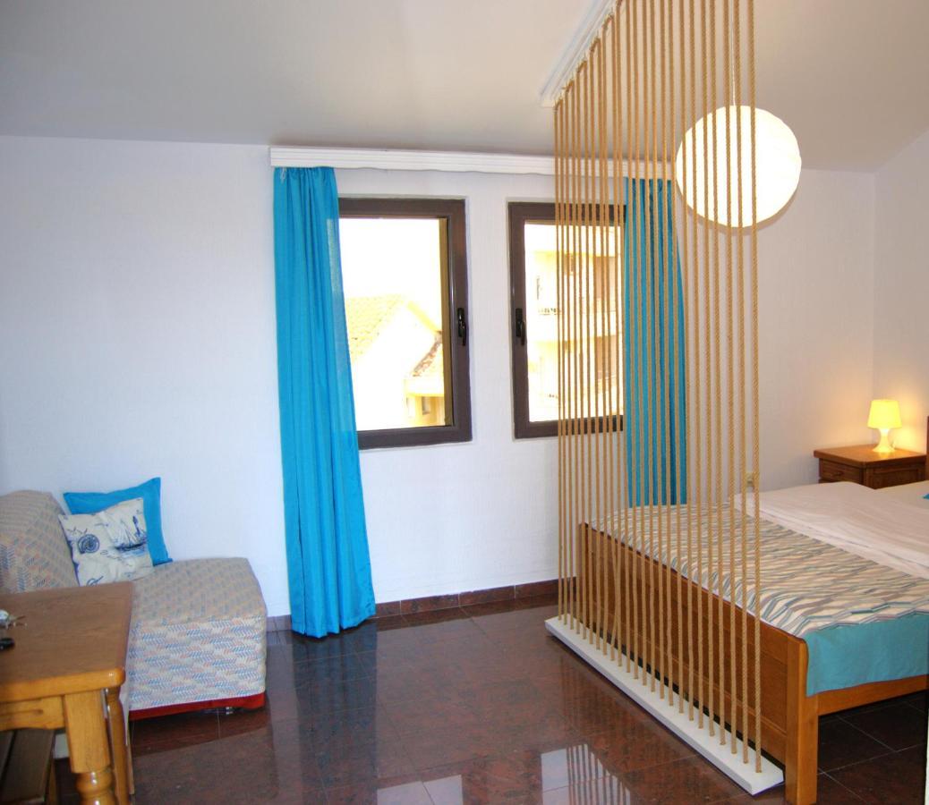 Yeshill & Apartment Budva